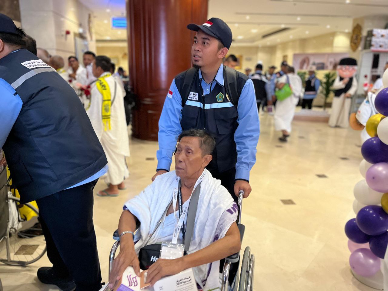 Jamaah Haji Indonesia Tiba di Makkah, Disambut Meriah dengan Bunga dan Selawatan