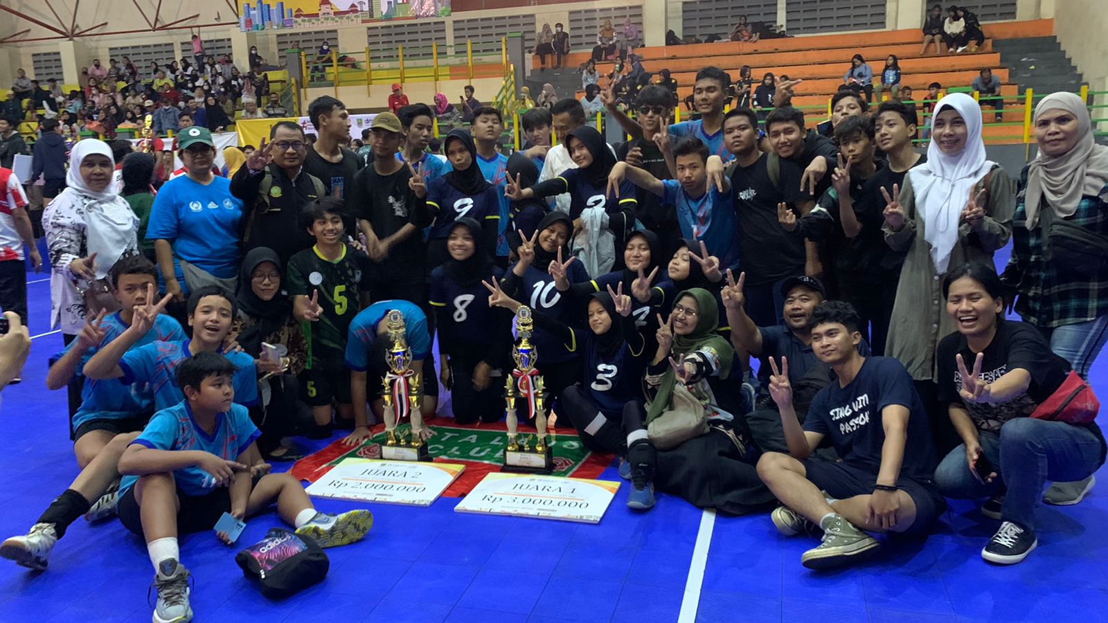 Tim Voli Putra SMPN 2 Tamsel Juara Pertama Antar Pelajar Kabupaten Bekasi