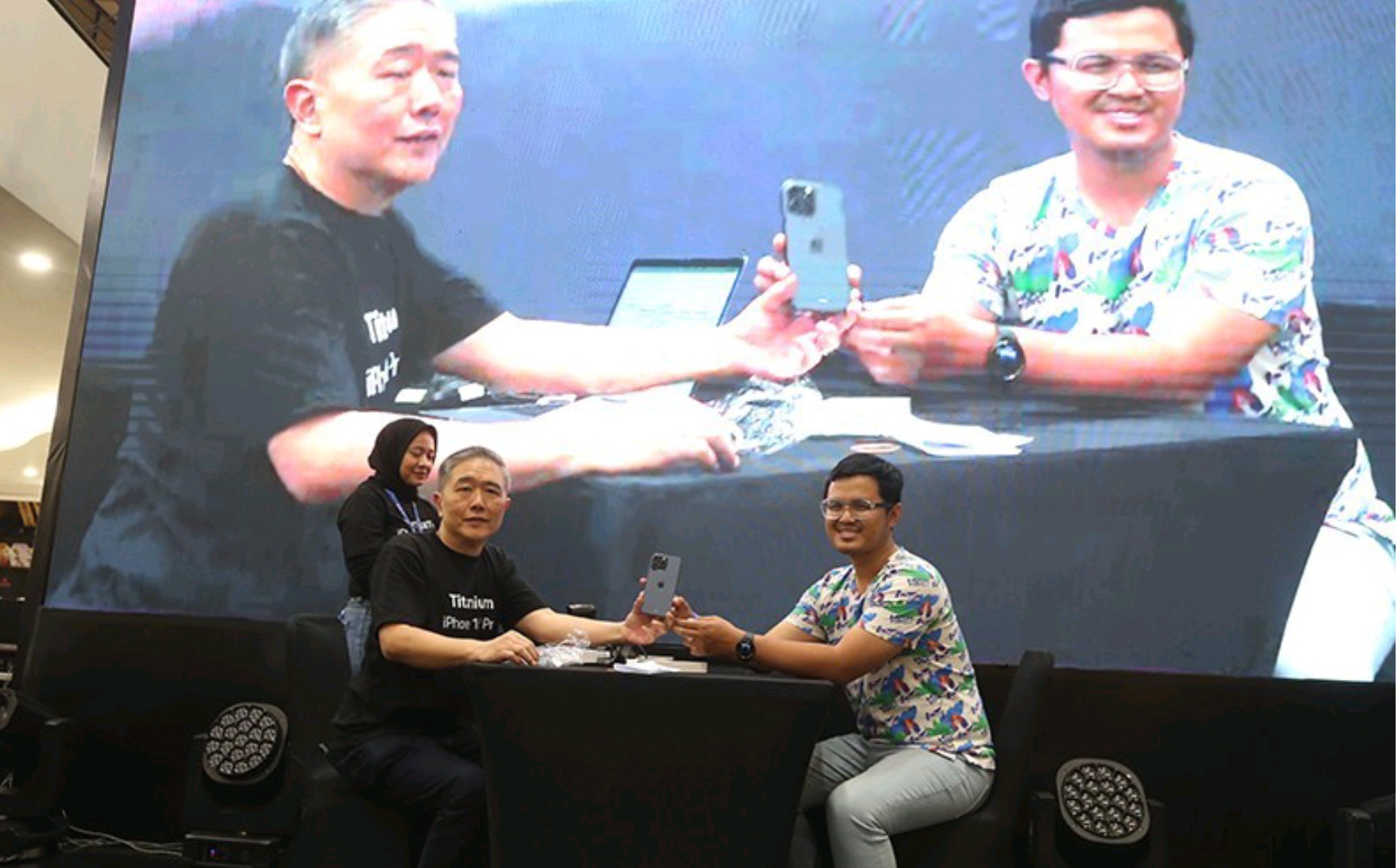 Layani Pre-Order Mulus Tanpa Error, Blibli Serahkan iPhone 15 series ke Pelanggan Lewat Midnight Launch di Jakarta dan Surabaya