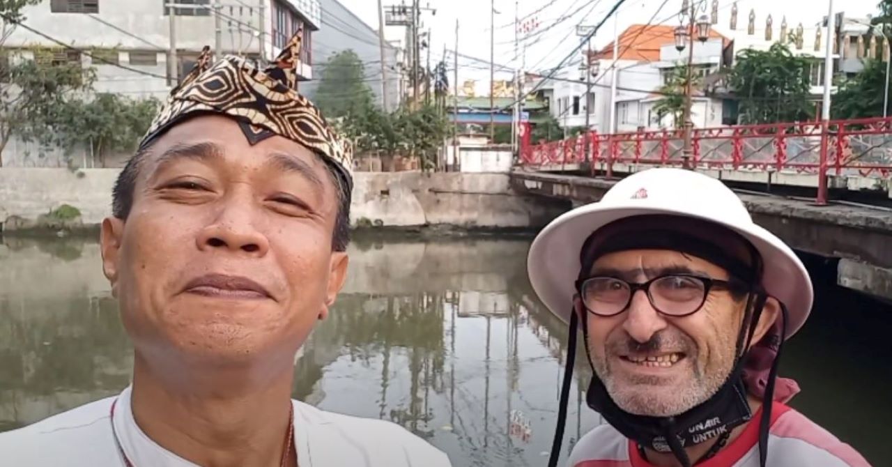 Komedi Hari Komedi: Cak Suro Andalkan Jurus Tai Chi Master di Tengah Disrupsi