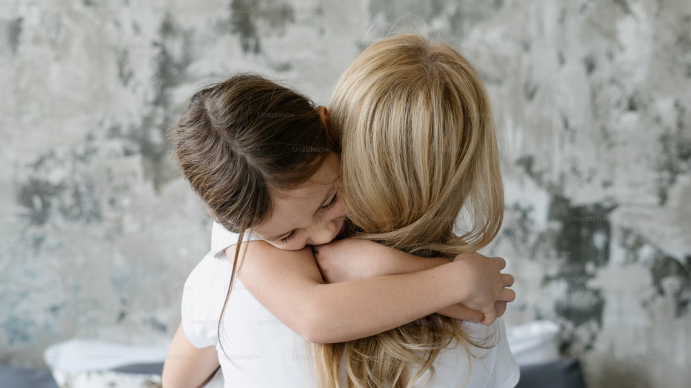 15 Juli 2024 Peringati Global Hug Your Kids Day: Sejarah, Makna, dan Cara Merayakannya
