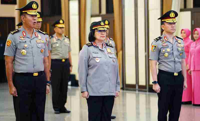 17 Perwira Tinggi Polri Naik Pangkat