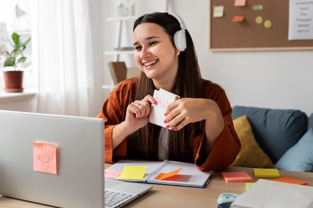 5 Platform E-learning untuk Studi di Rumah