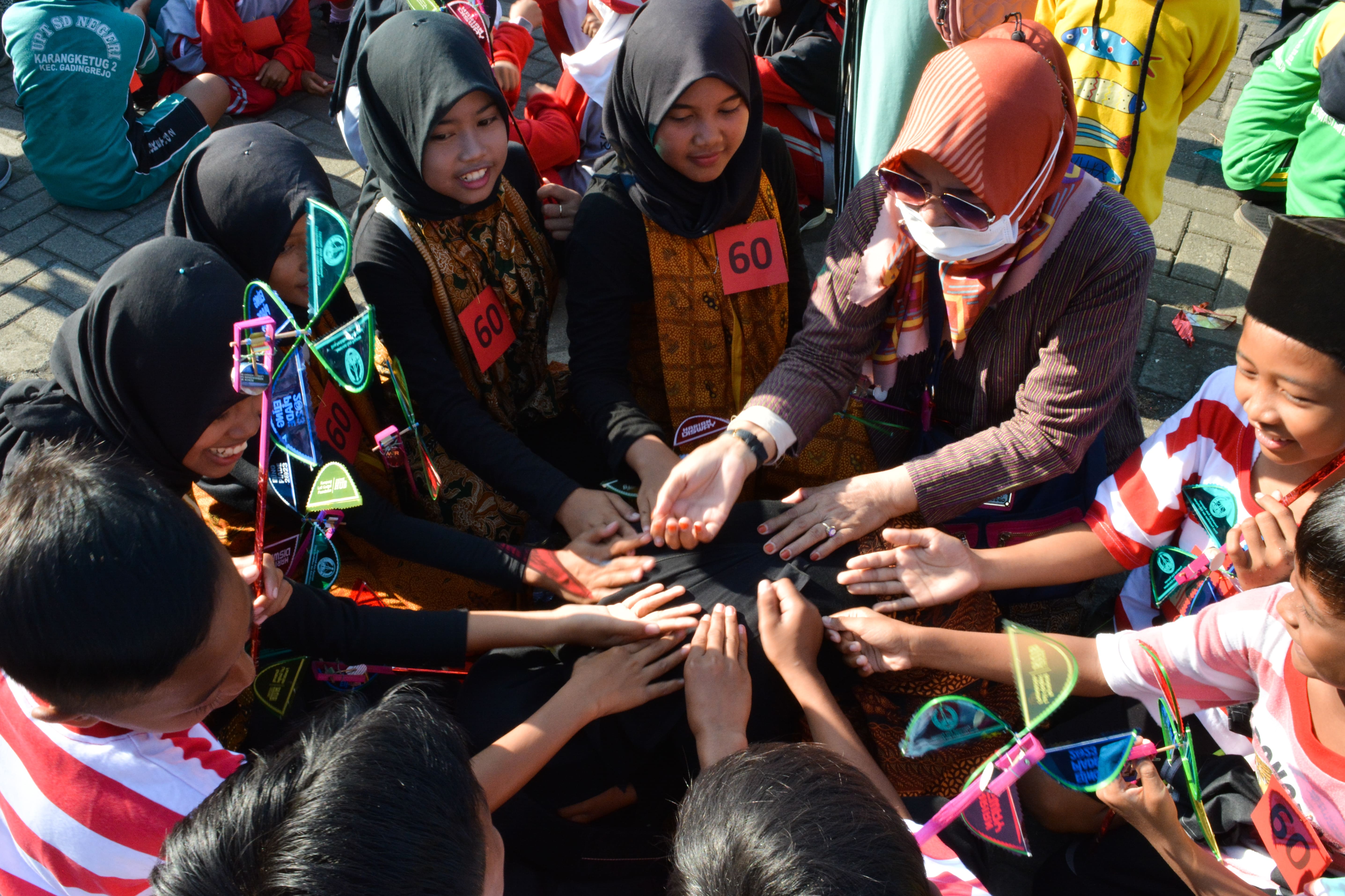  SDN Purworejo 1 dan SMPN 8 Pasuruan Juara ELINGPIADE 2023