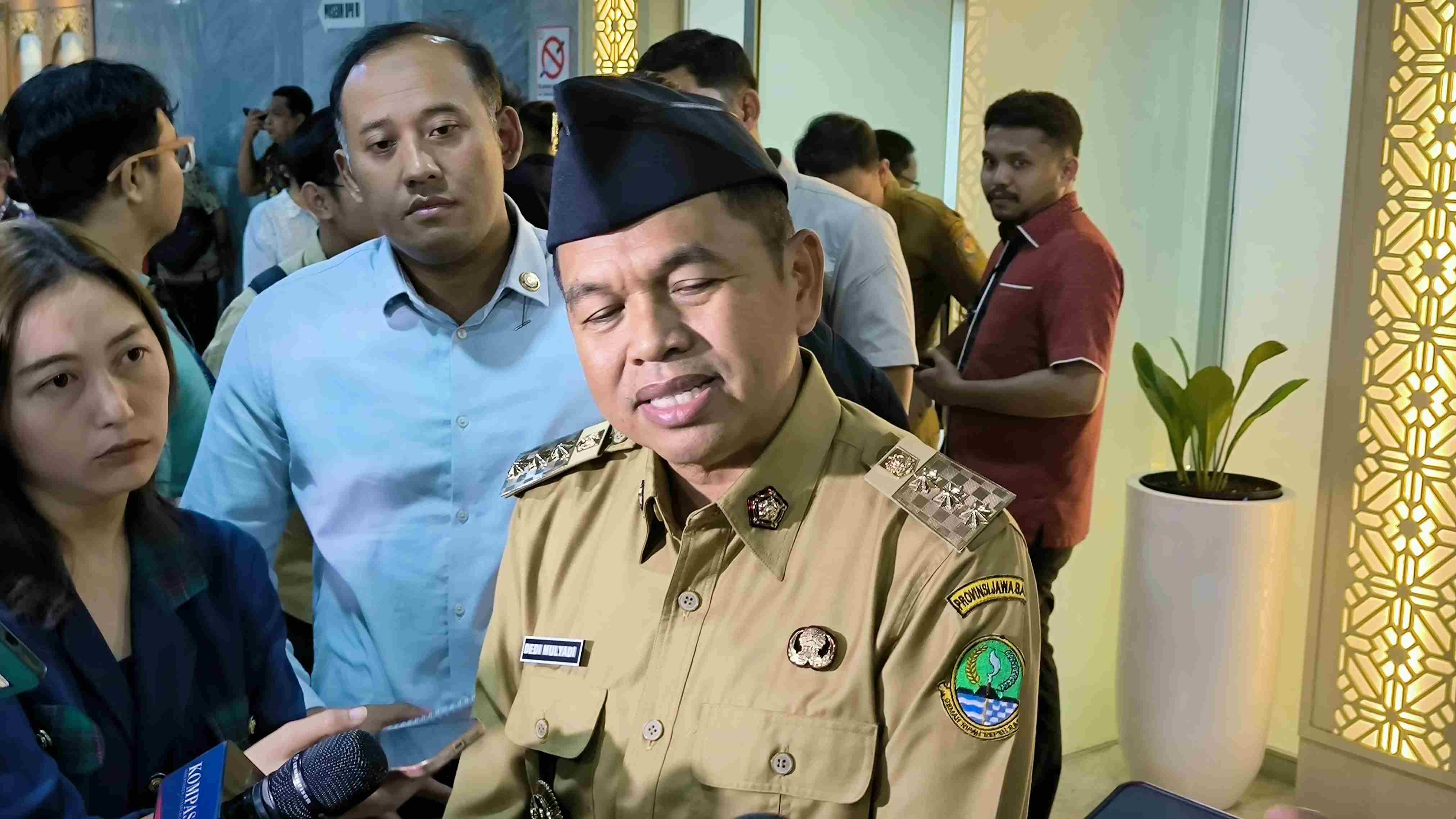 Disindir Gubernur Konten, Tanggapan Dedi Mulyadi Chill Banget