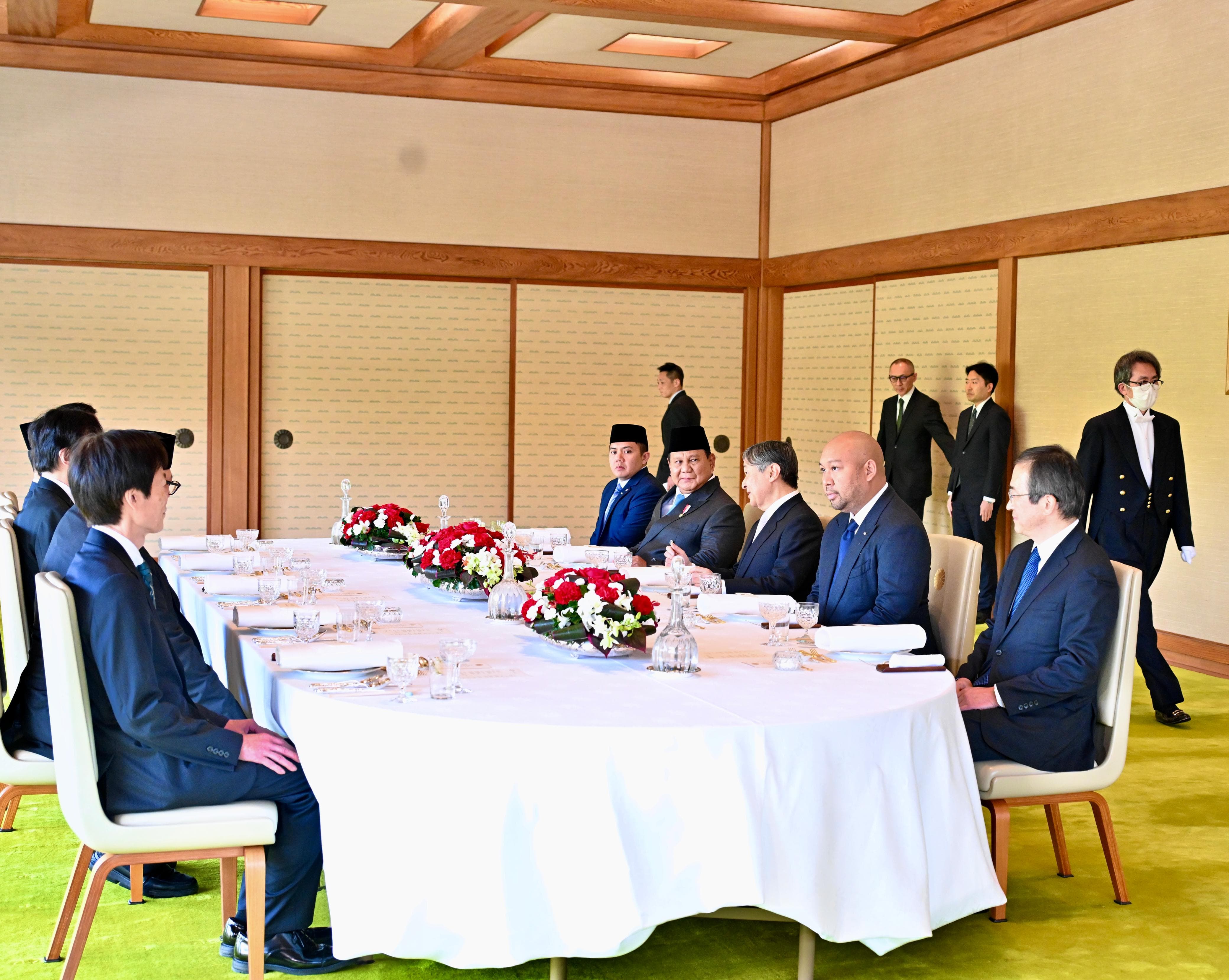 Hangat dan Akrab, Momen Pertemuan Prabowo-Naruhito Pererat Hubungan Bilateral