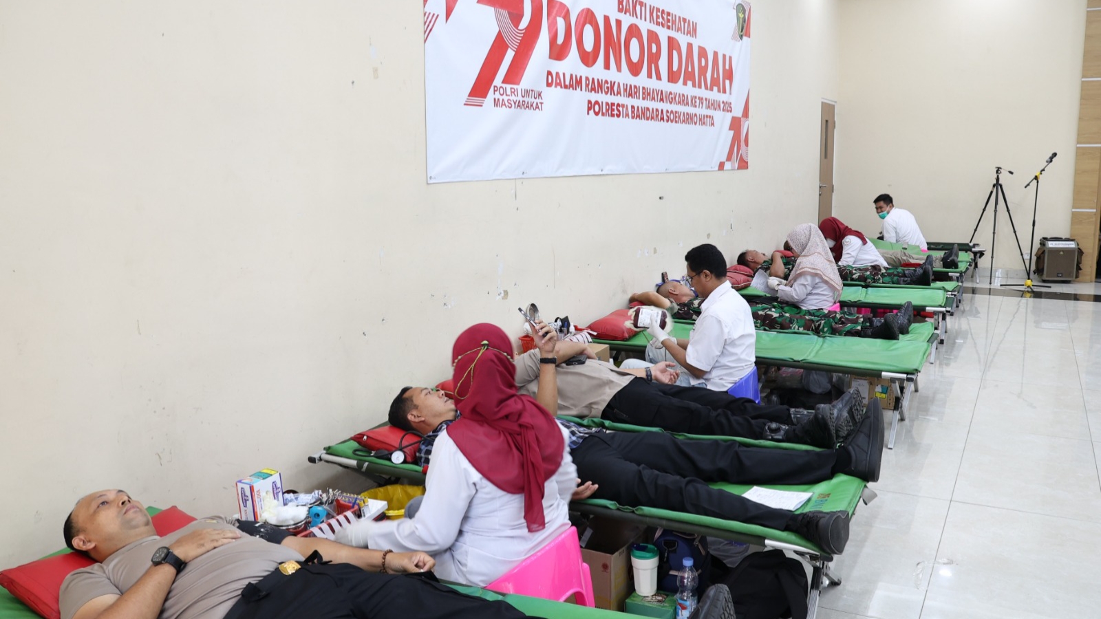 Sambut HUT Bhayangkara, Polres Bandara Soekarno-Hatta Gelar Donor Darah Bareng Kombata