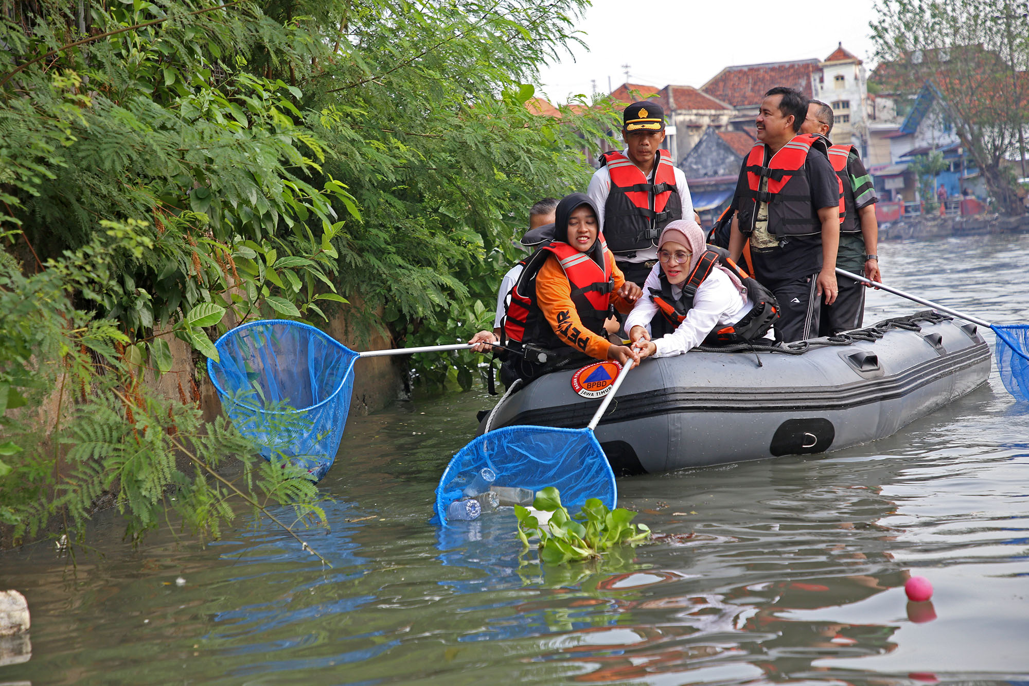 Pemkot Luncurkan Surabaya Bergerak Jilid II, Ajak Warga Gotong Royong Antisipasi Banjir