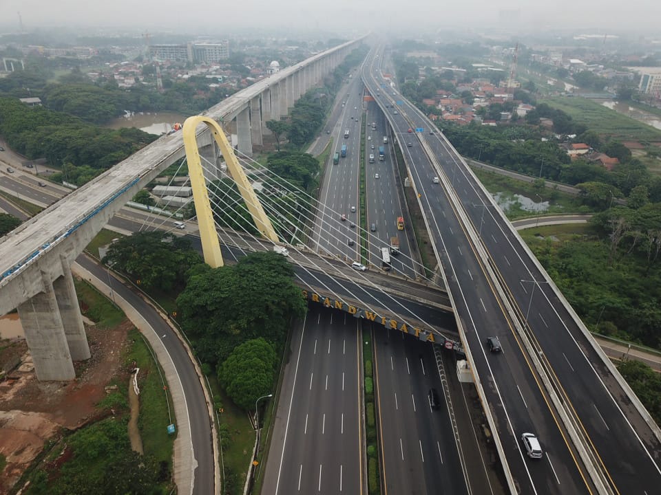 Operasional Jalan Tol Jakarta-Cikampek dan Jalan Layang MBZ Digabung, Berikut Penyesuaian Tarifnya 