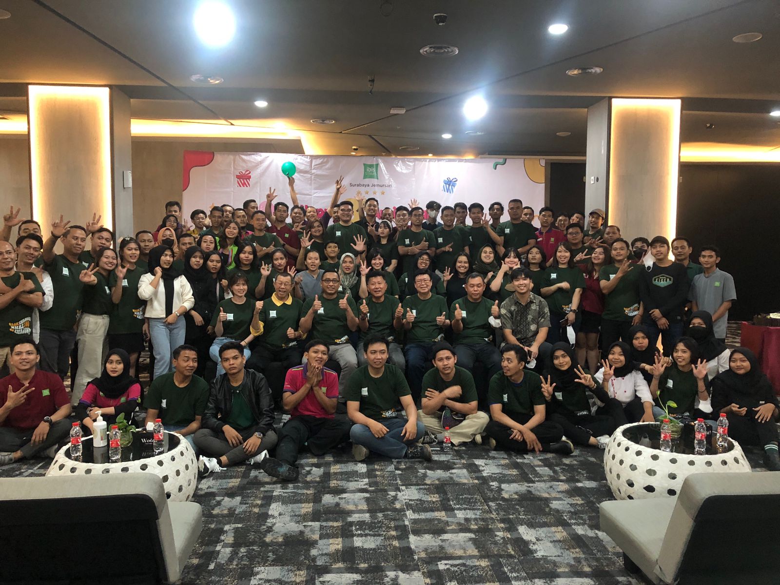 Perayaan Delapan Tahun Hotel ibis Styles Surabaya Jemursari