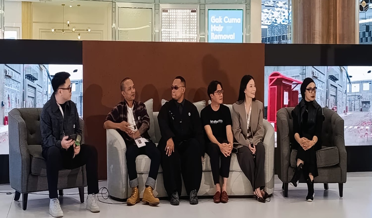 Dari Runway ke Dunia Digital: Infinix Rayakan Ekspresi Diri Generasi Muda di JFW 2026