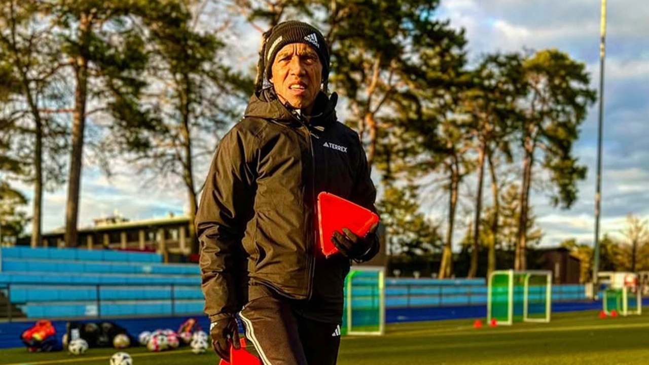 Simon Tahamata Gabung Timnas Indonesia? Arya Sinulingga Jawab Begini