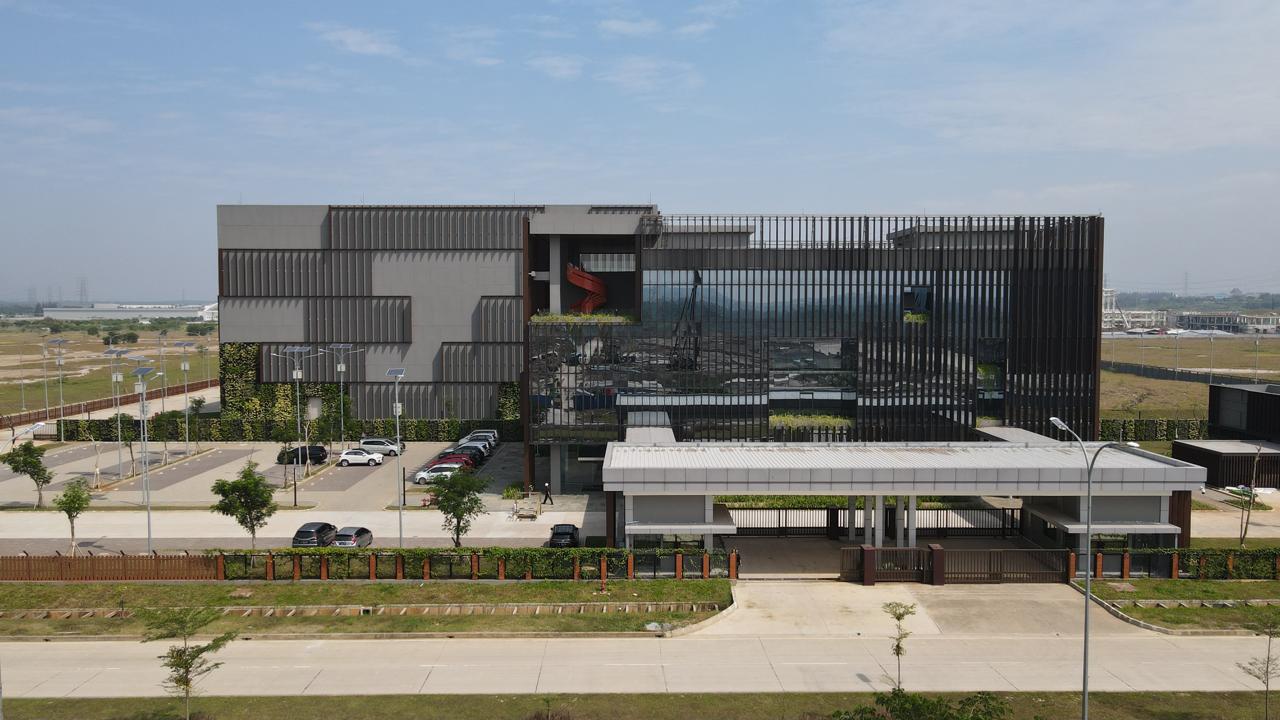 Sinergi Danantara, NeutraDC Gandeng PLN Siapkan Ekspansi Hyperscale Data Center 