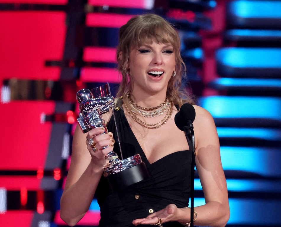 Menang Besar! Anti-Hero Taylor Swift Raih Song of the Year dan Video of the Year MTV VMAs 2023