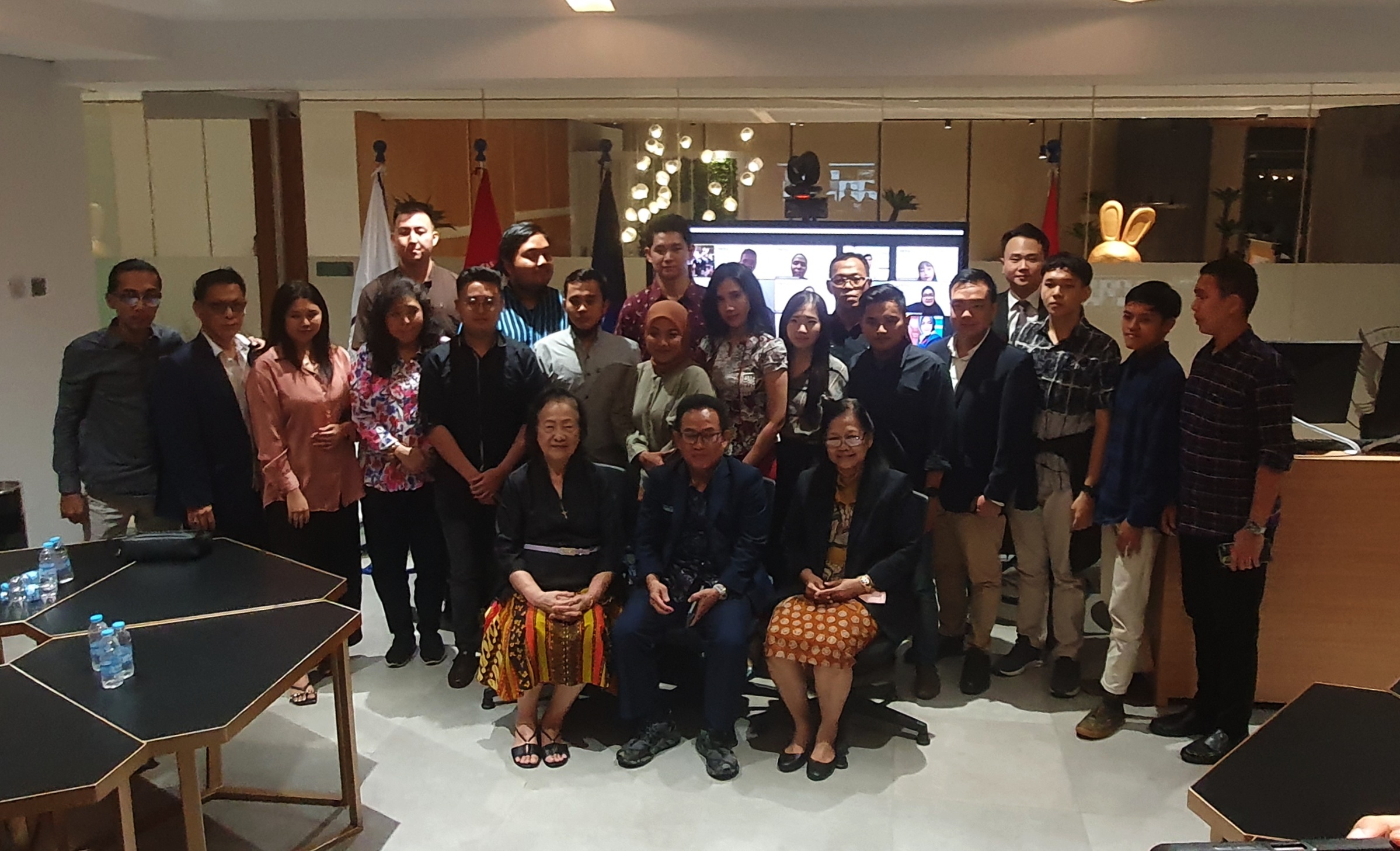 Cetak Advokat Muda Profesional, Kontribusi FH-UPH Surabaya untuk Bangsa