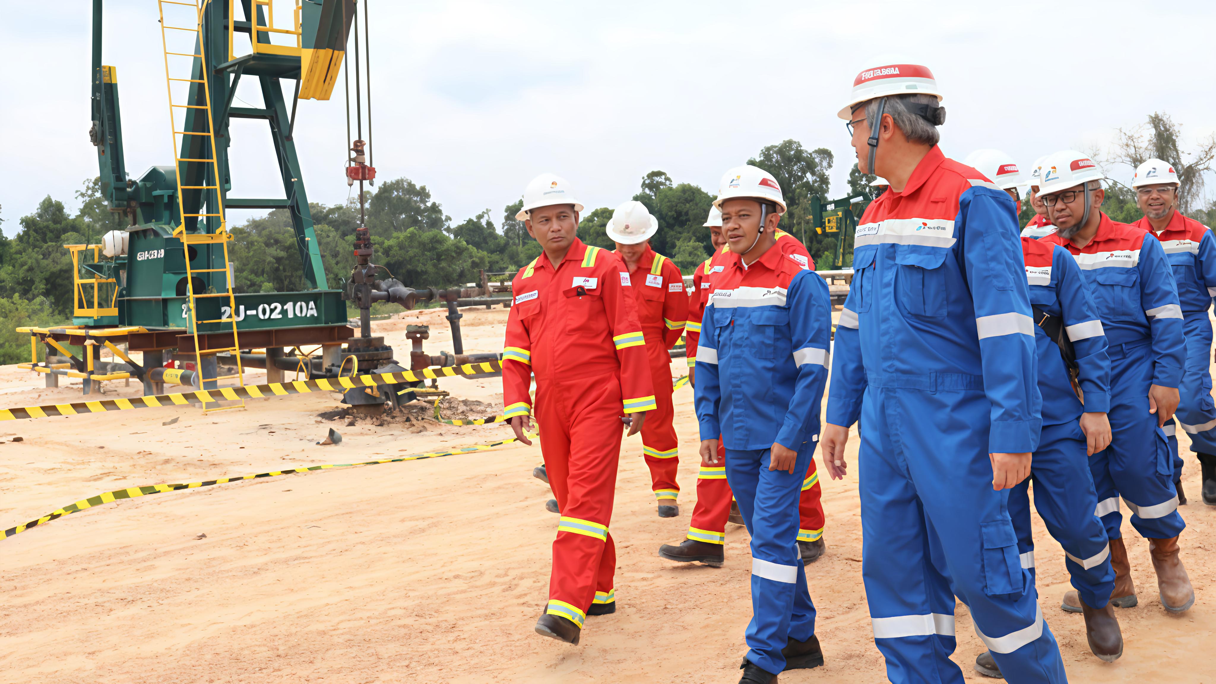 Usai Cek Pangkalan Gas, Bahlil Kunjungi Blok Rokan: Naikkan Produksi, Jaga Marwah Negara!