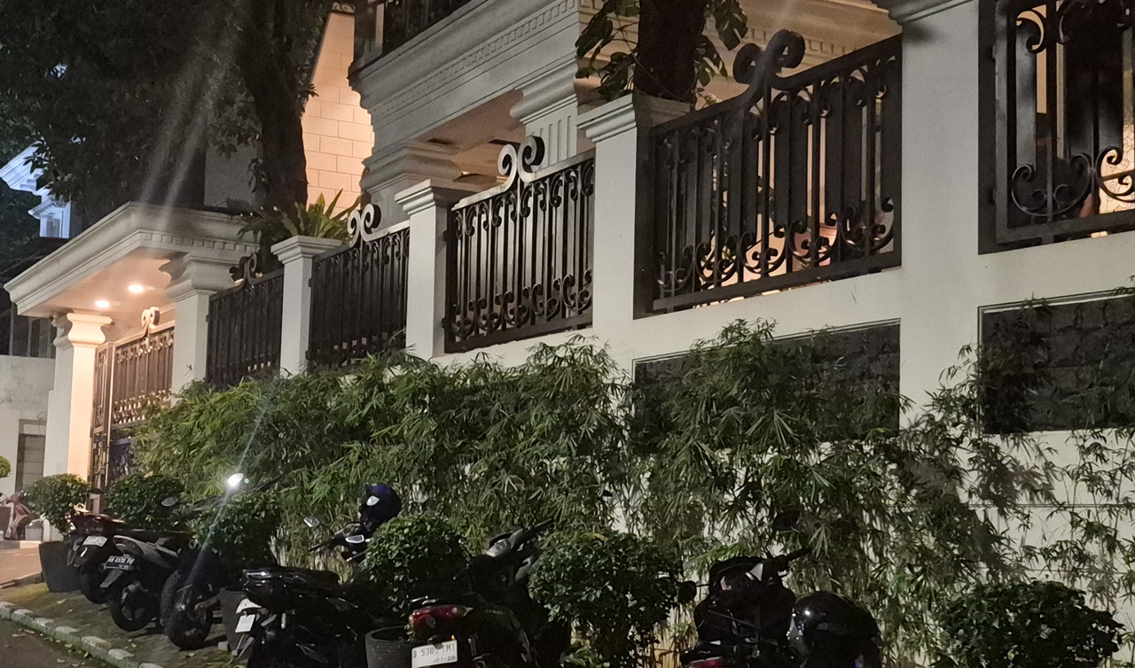 Usai Penggeledahan Kafe de'CLAN dan Money Changer di Cilandak, Rumah Jampidsus Dijaga Ketat