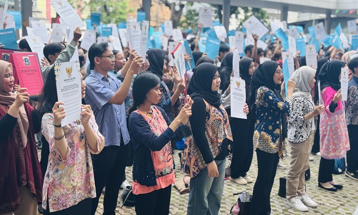 Gubernur Pramono Tebus 1.238 Ijazah Siswa Jakarta Senilai Rp4,1 Miliar