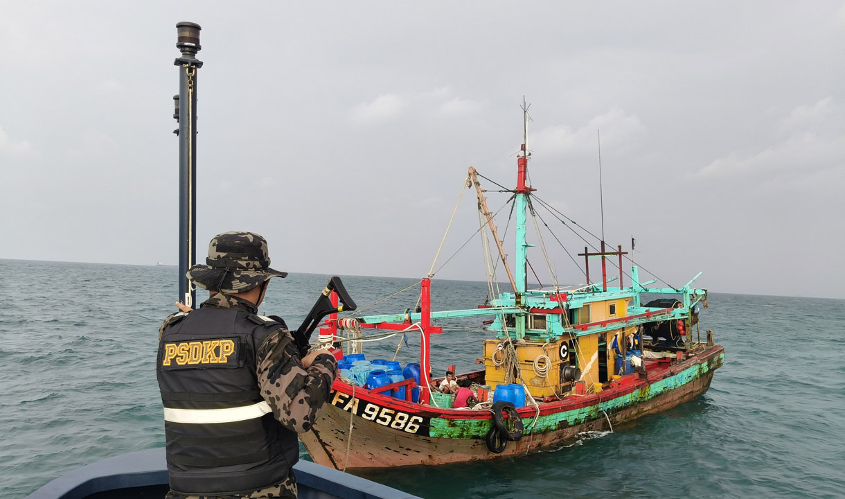 Tangkap Kapal Ikan Asing, KKP Tertipkan Puluhan Rumpon Ilegal Sejak Awal 2025