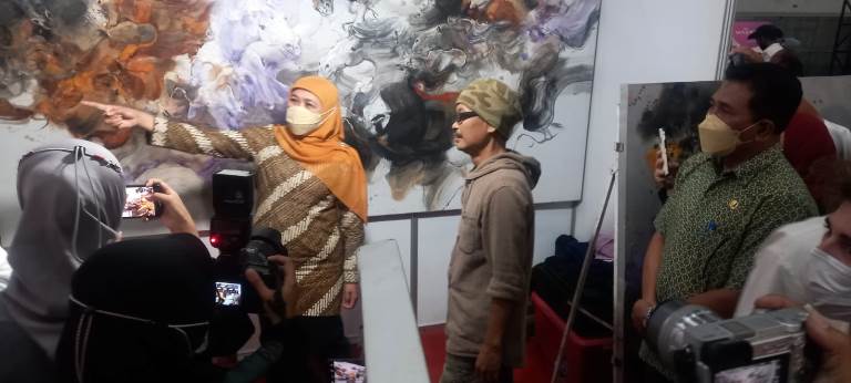 Lukisan SBY Dipamerkan  di Pasar Seni Lukis di Surabaya