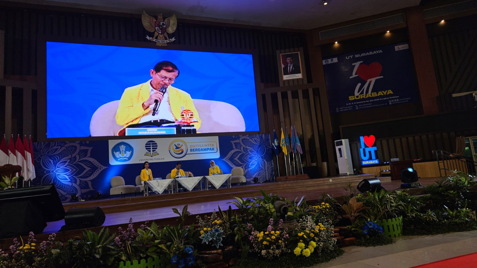 Di Depan Mahasiswa UT Surabaya, Hadi Wardoyo Ingatkan Pentingnya Kejujuran sebagai Pondasi Kesuksesan