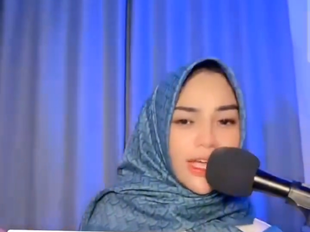 Video Mira Ulfa Tuai Kontroversi Netizen, Bacakan Al-Qur'an Dengan Diiringi Musik