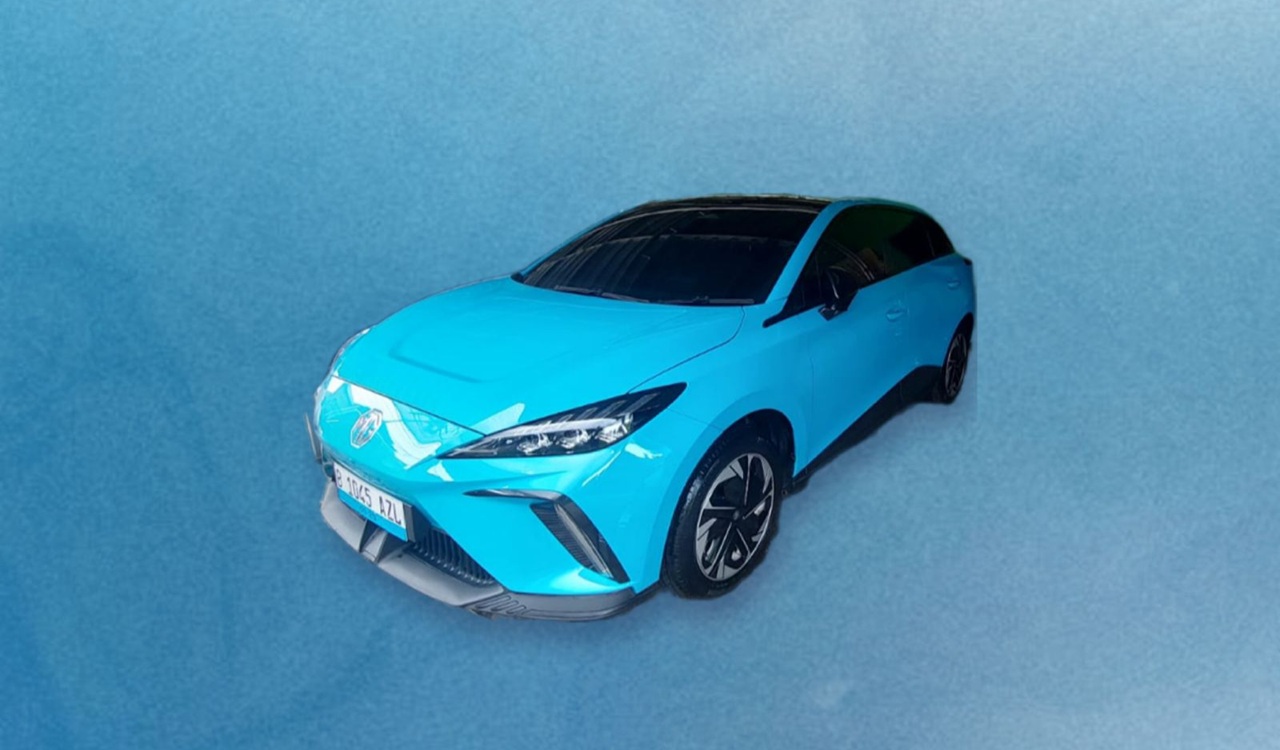 Mengulas MG 4EV: Mobil Listrik Modern yang Praktis di Jalanan Kota