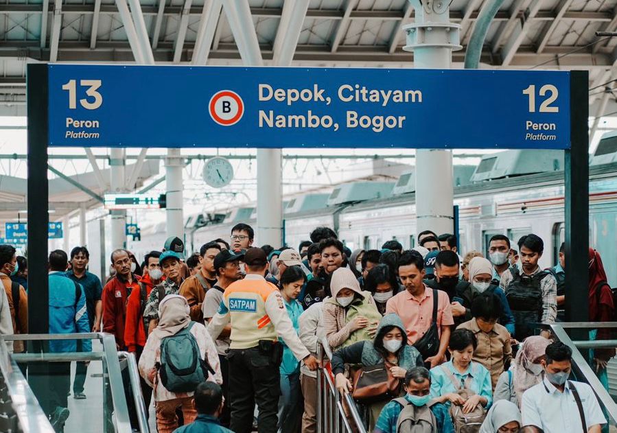 Penumpang Sempat Membludak, KRL Rute Bogor-Jakarta Kota Tambah 6 Perjalanan