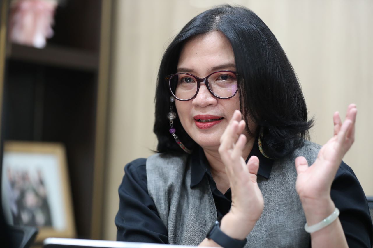 Hari Ibu 2025: Direktur RSUD Dr. Soetomo Jawa Timur Cita Rosita Sigit Prakoeswa, Perempuan adalah Api yang Menyalakan Harapan 