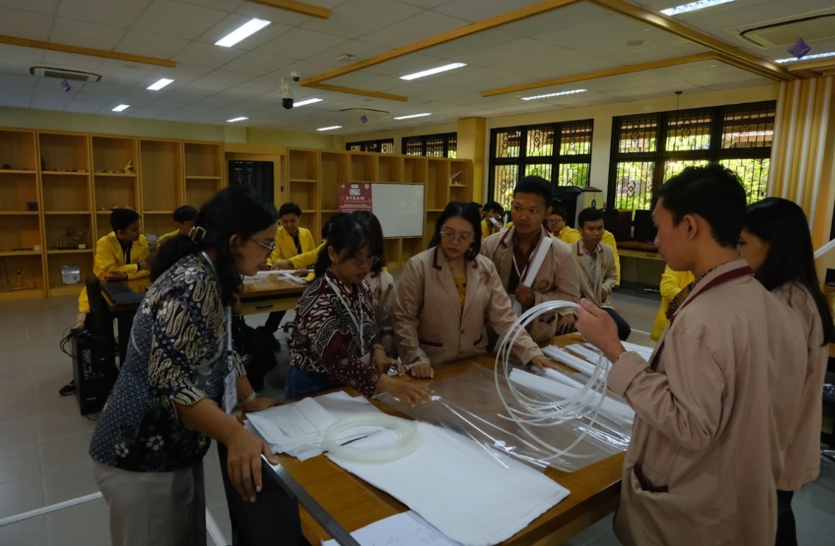 Belajar Teknologi Hijau, Mahasiswa Indonesia dan Korea Bikin Desalinator Ramah Lingkungan