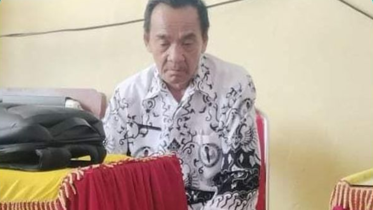 Sosok Guru Agama di Muna yang Dilaporkan ke Polisi usai Diduga Pukul Murid Pakai Sapu Lidi