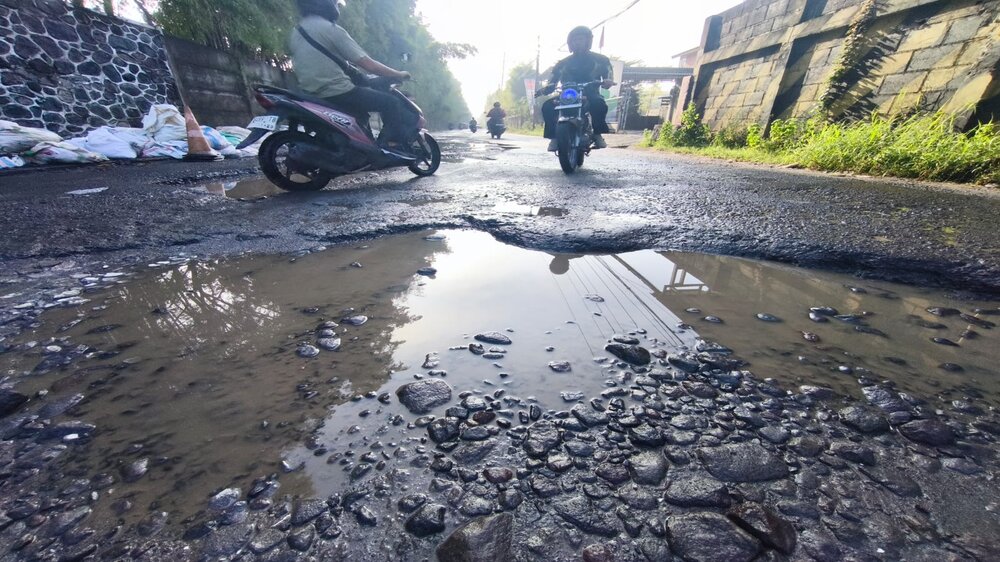 Target H-1 Lebaran, Pemkab Sidoarjo Kebut Perbaikan Jalan di 9 Ruas Ini!