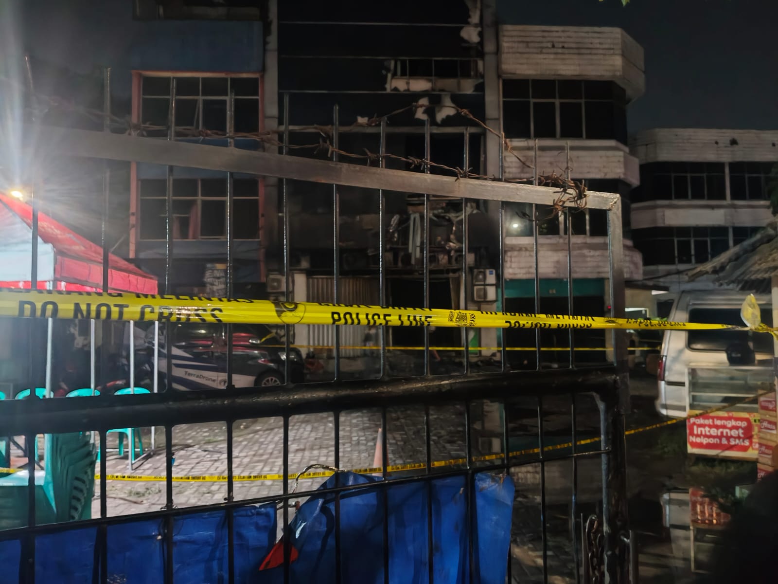 Keluarga Mulai Jemput Jenazah Korban Kebakaran Gedung Terra Drone yang Teridentifikasi