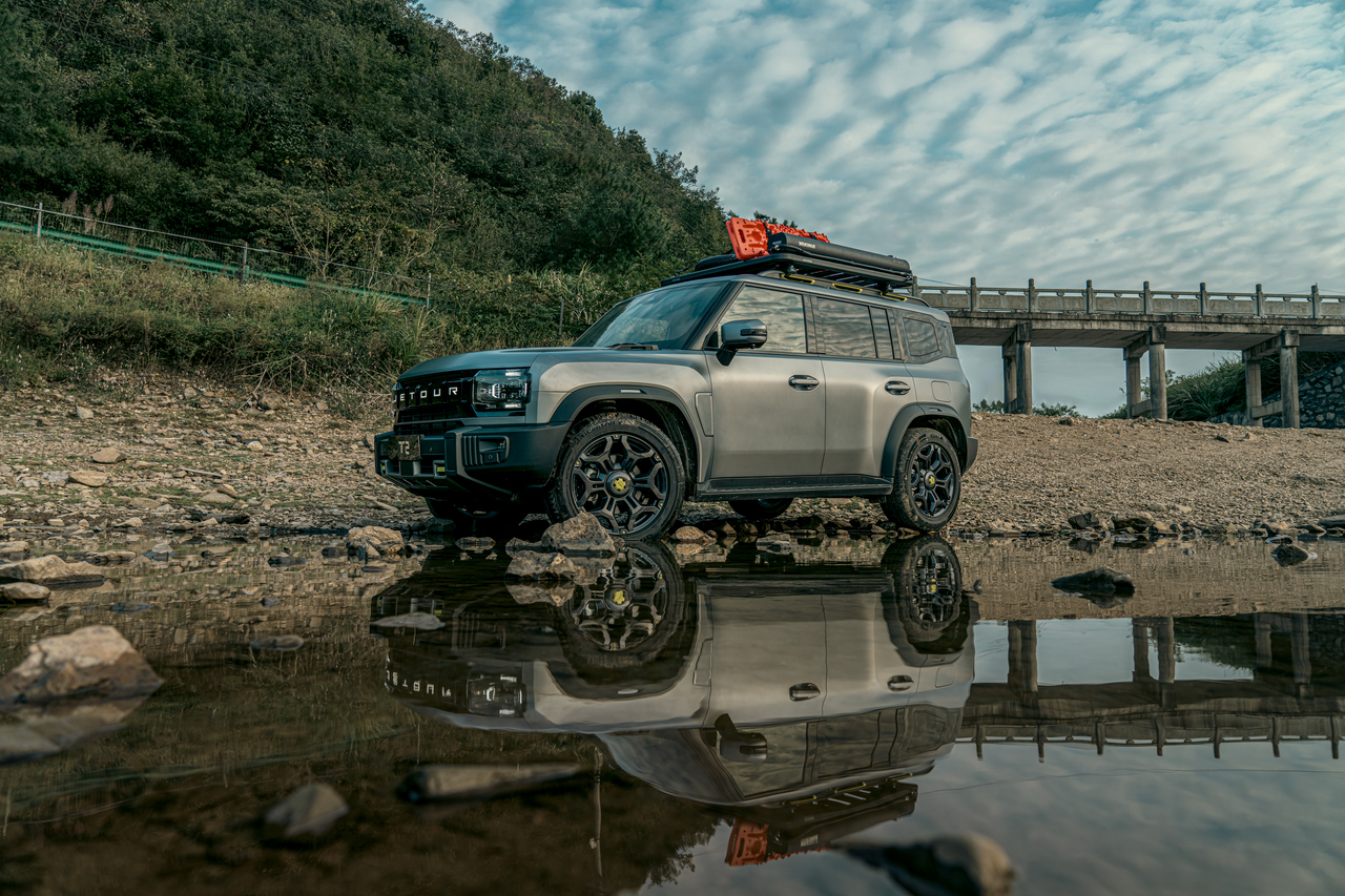 Dari Petualangan ke Gaya Hidup, JETOUR Pamerkan Kendaraan Travel+ di GIIAS 2025  