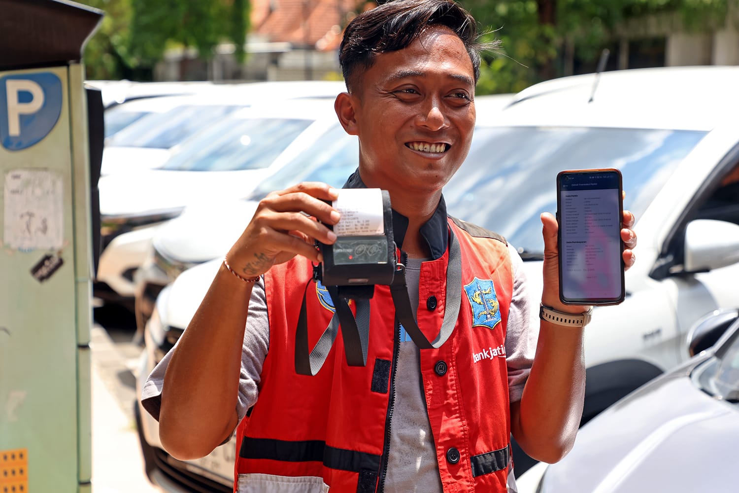 Parkir Digital Surabaya Merambah 76 Titik, Warga Kini Bayar Pakai QRIS