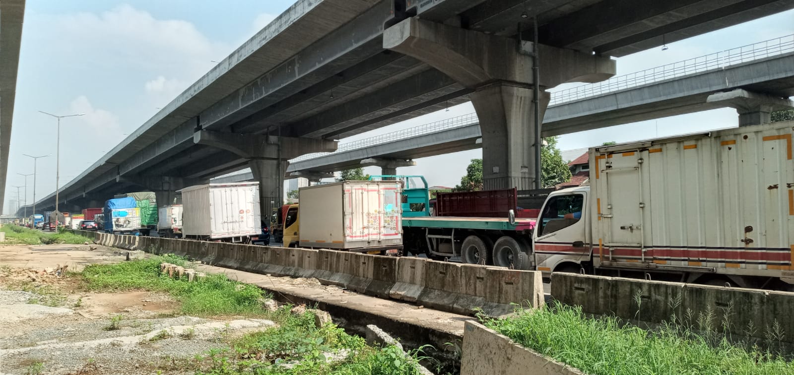 Ini Kronologi 5 Mobil Kecelakaan Beruntun di Ruas Tol Jakarta-Cikampek 