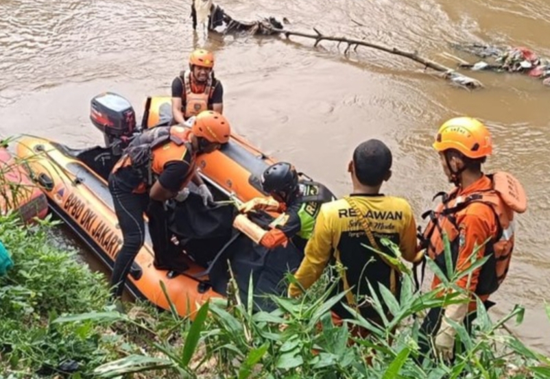 Remaja Hanyut di Ciliwung Ditemukan, Kondisinya Tewas