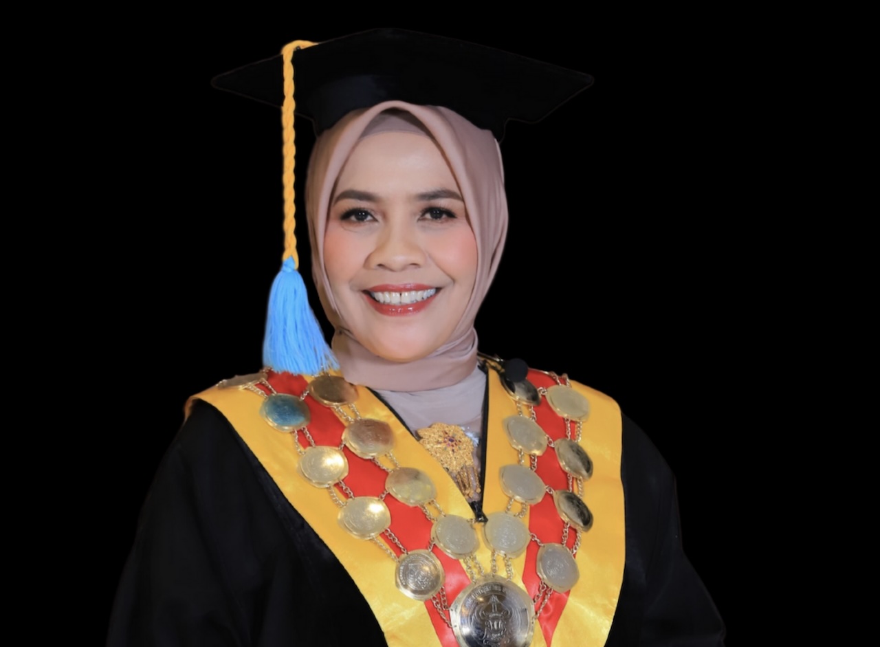 Hari Ibu 2025: Rektor Unitomo Prof Siti Marwiyah, Ingatkan Riset Dosen Seperti Bunda Ngecek PR Anak