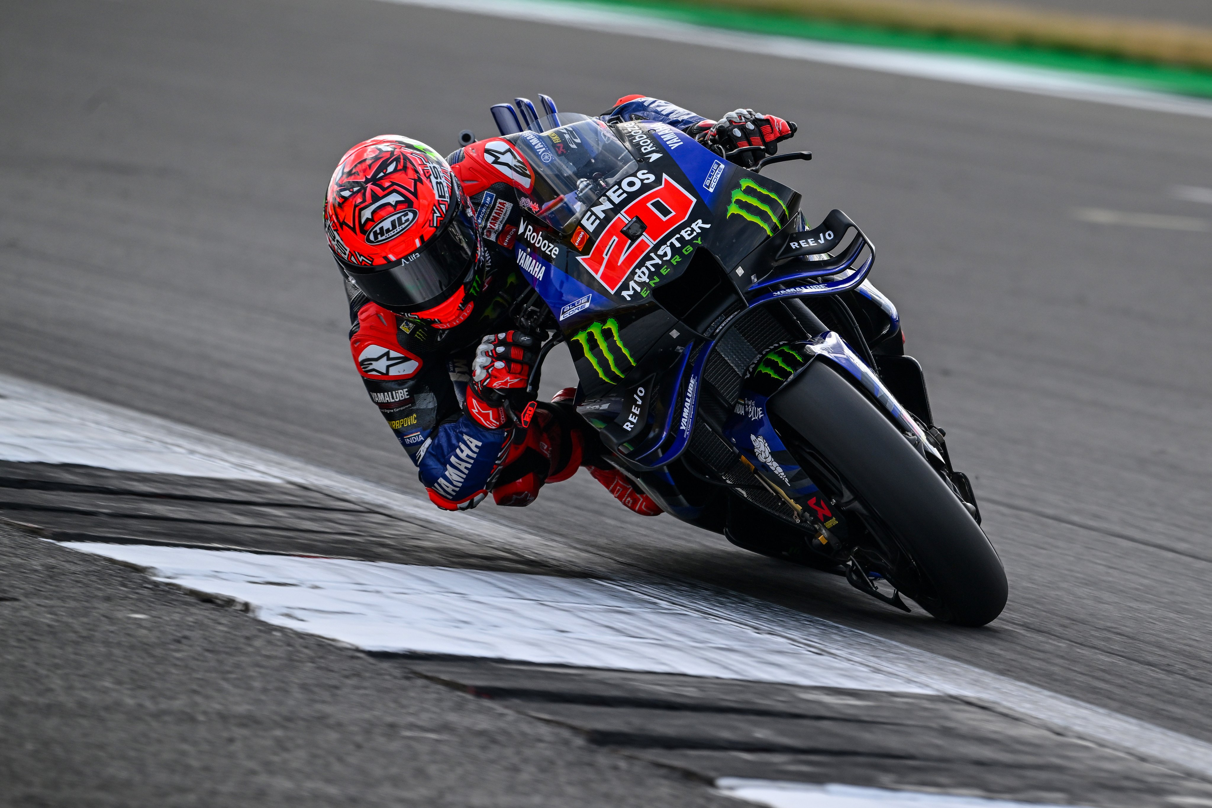 Hasil Kualifikasi MotoGP Inggris 2025: Fabio Quartararo Pole Position, Marc Marquez Terdampar di Posisi 4