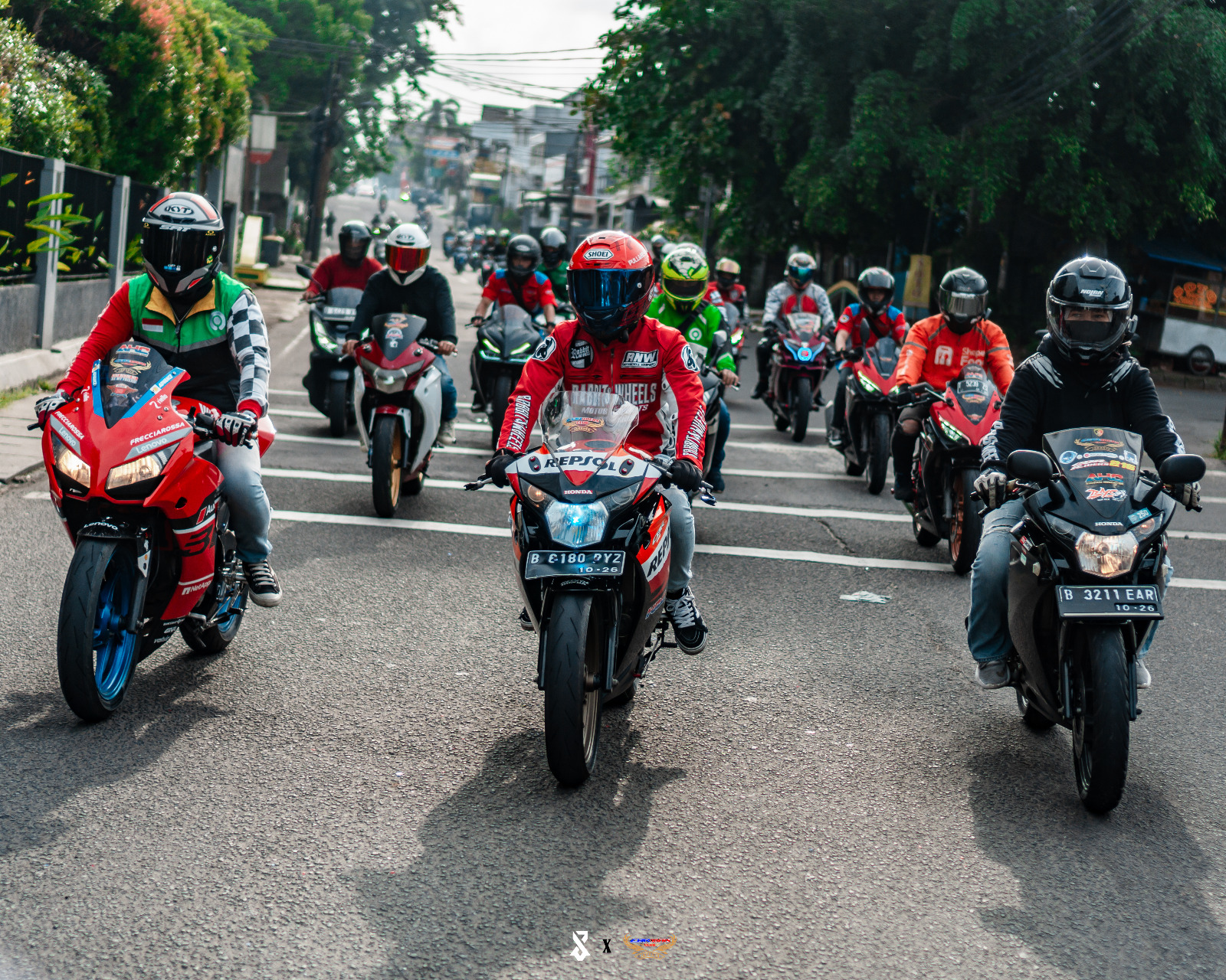 Guyub! Ratusan Anggota Klub Honda CBR Lakukan Touring Dalam Kota