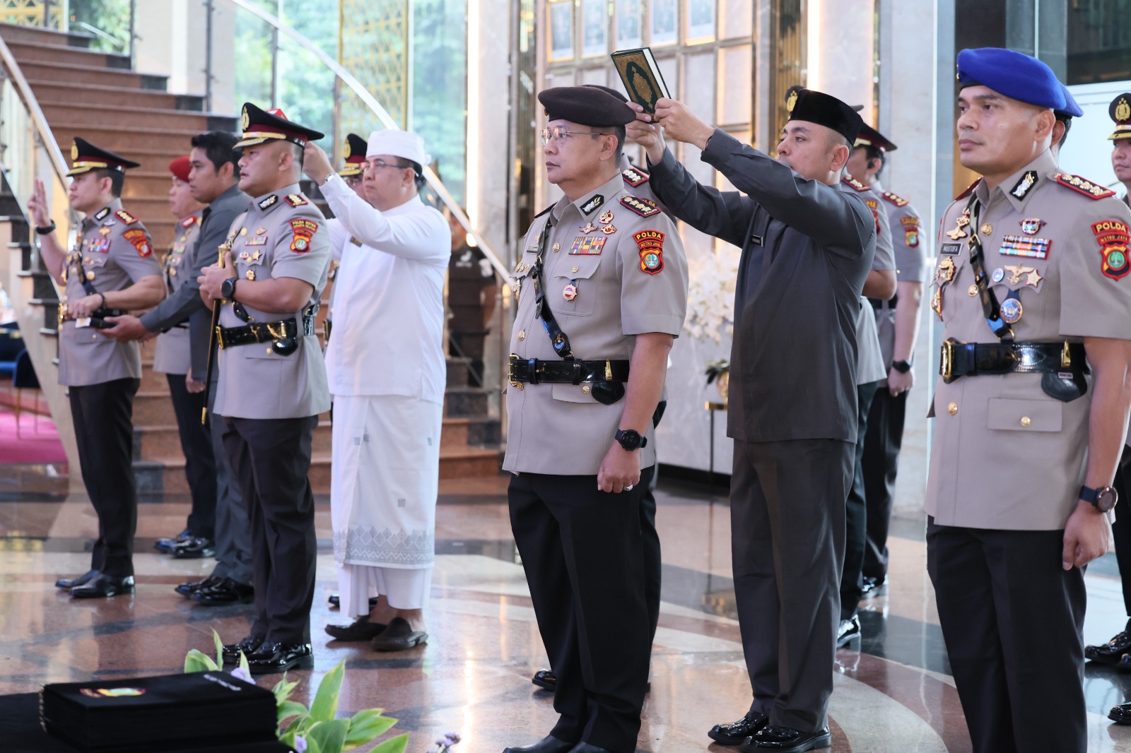 Kapolda Metro Jaya Lakukan Rotasi Jabatan, Kapolres Jakarta Pusat hingga Pelabuhan Tanjung Priok Diganti