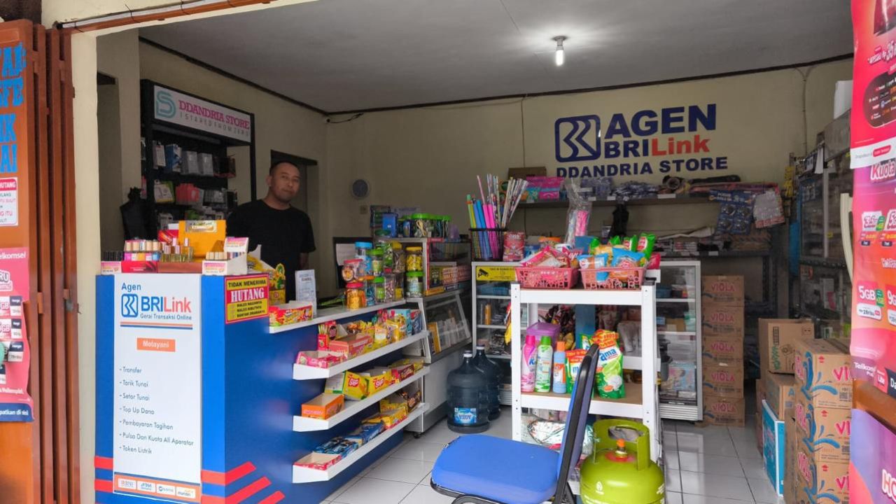  Cari Kerja Sambilan? Ini Kisah Dede Jadi Agen BRILink