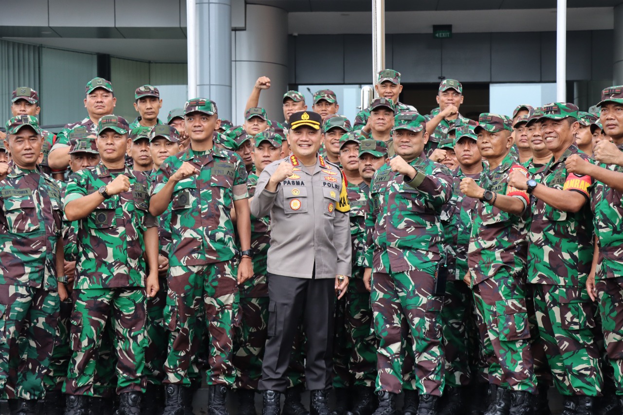 825 Personel TNI-Polri Amankan 120 Gereja di Jakarta Barat