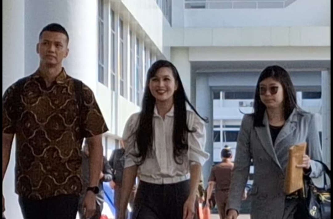 Usai Diperiksa Selama 5 Jam di Kejagung, Sandra Dewi Minta Wartawan Jangan Buat Berita Bohong