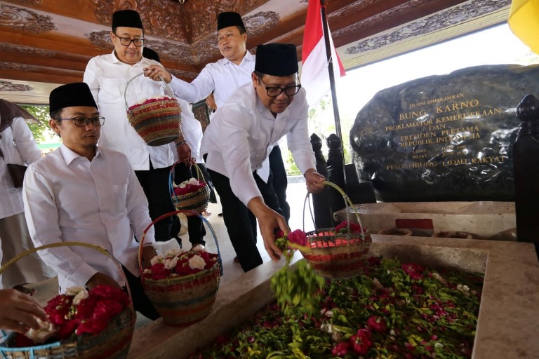 Setelah Bertemu Puan, Cak Imin Ziarah ke Makam Bung Karno