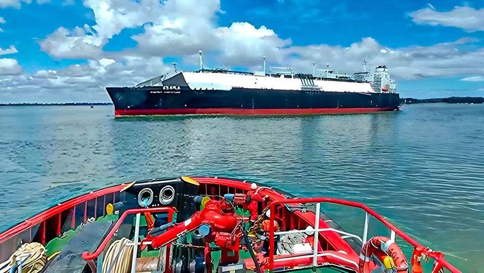 Pelindo Marine Siagakan Kapal Tunda Jayanegara 401 di Lumbung Energi Nusantara