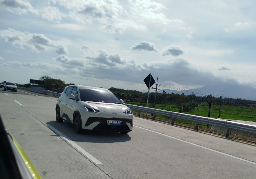 Jajal BYD ATTO 1 dari Jogja, Solo, Semarang, City Car Listrik Tangguh di Jalur Antar Kota