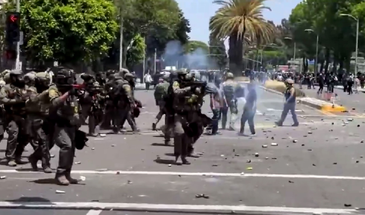 Los Angeles Menjadi Medan Perang Buntut Kerusuhan Protes Imigran