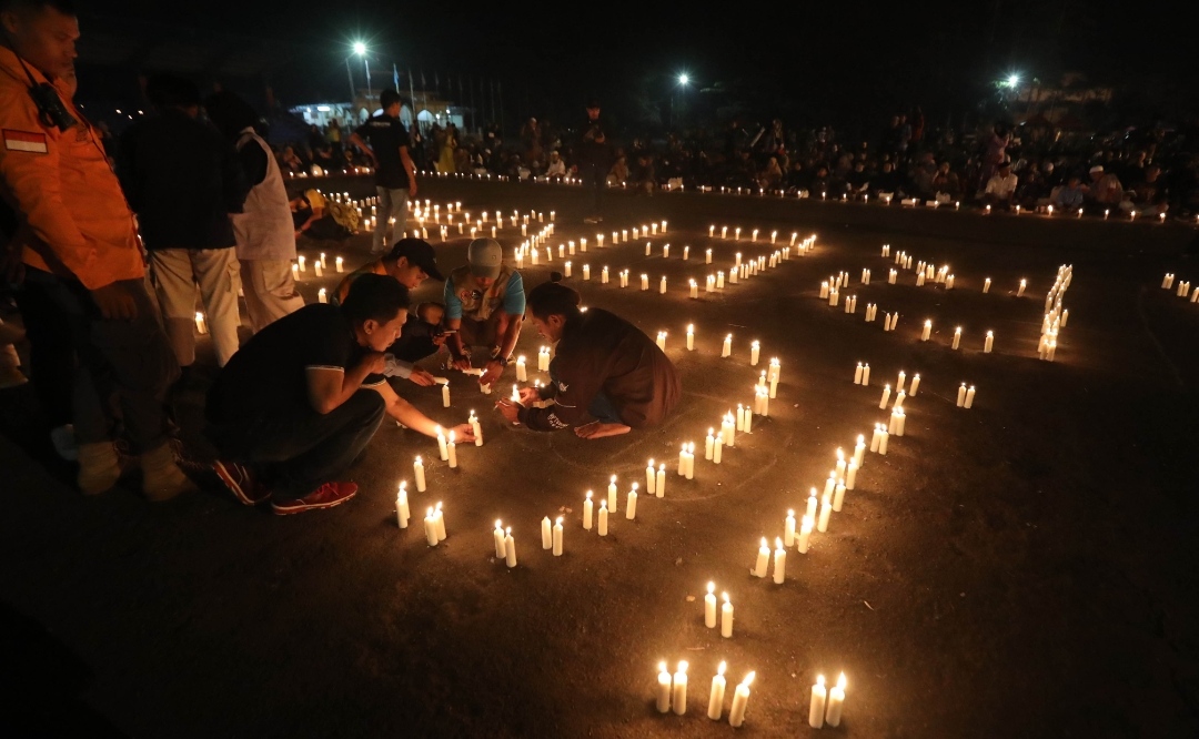 100 Hari di Titik Nol: Doa Bersama Tragedi Kanjuruhan 