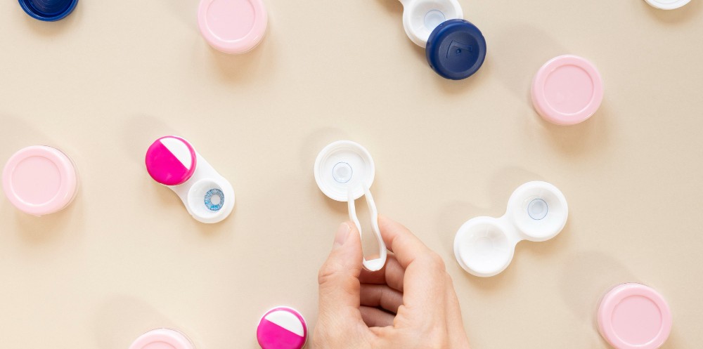 6 Cara Merawat Lensa Kontak agar Tetap Bersih dan Terhindar dari Infeksi Mata